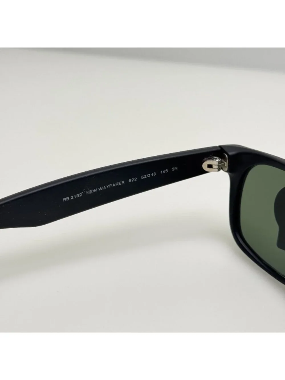 Ray Ban Sunglasses RB 2132 “New Wayfarer” 622 52-18-145 B